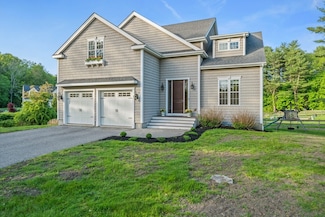 21 Te Berry Farm Rd, Hanover, MA 02339