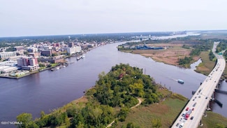 1 Point Harbor Rd, Wilmington, NC 28401