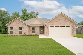 127 Brookway Ln, Longview, TX 75604