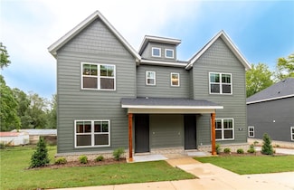 1528 Sligo St, Fayetteville, AR 72701