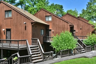 2 Davos Dr Unit 4, Vernon, NJ 07462