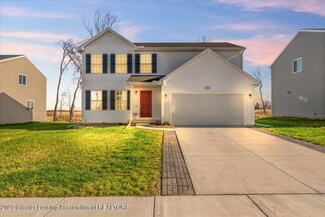 846 St Johns Chase, Grand Ledge, MI 48837