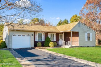 11 Cranston Ct, Whiting, NJ 08759