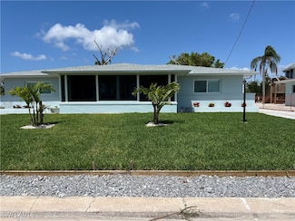 12100 Siesta Dr, Fort Myers Beach, FL 33931