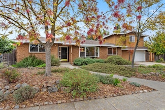 6449 Holstein Way, Sacramento, CA 95831