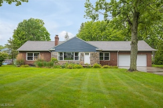 2611 E Pleasant Valley Rd, Seven Hills, OH 44131