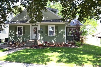 307 S Grove St, Waupun, WI 53963