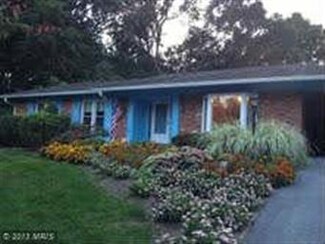 14704 Lake Terrace, Rockville, MD 20853
