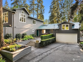 4821 91st Ave SE, Mercer Island, WA 98040
