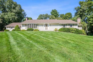 36 Blue Ridge Dr, Weatogue, CT 06089