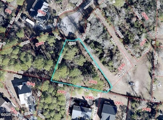 909 W Wind Ct, Fairfield Harbour, NC 28560