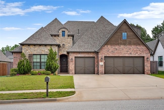 2236 W Charlotte St, Broken Arrow, OK 74011