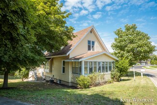543 S Shore Dr, Holland, MI 49423
