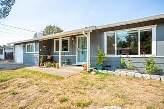 2158 Deerfield Ave, Redding, CA 96002