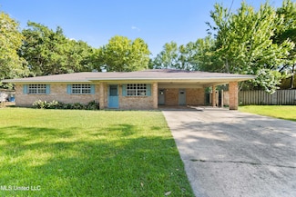 403 Brumbaugh Rd, Ocean Springs, MS 39564