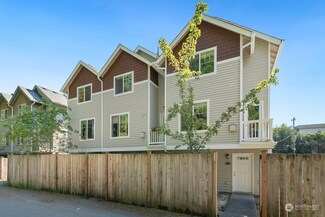 12327 28th Ave NE Unit A, Seattle, WA 98125