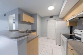 505 Villa Cir, Boynton Beach, FL 33435