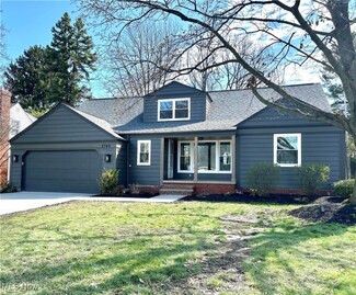 2745 Gibson Dr, Rocky River, OH 44116