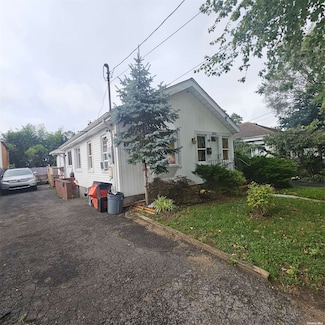 520 Wadleigh Ave, West Hempstead, NY 11552