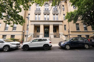 350 W 4th St Unit 103, Boston, MA 02127