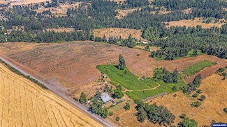 7138 Grandview Ave, Scotts Mills, OR 97375