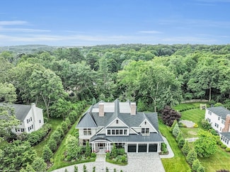 36 Oakridge Rd, Wellesley Hills, MA 02481