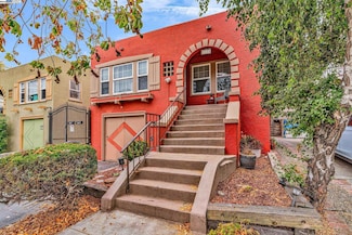 1128 Delaware St, Berkeley, CA 94702