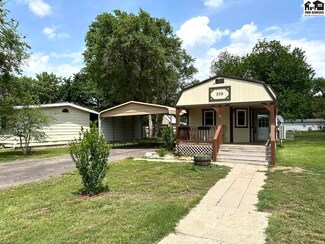 308 S Elm St, Inman, KS 67546