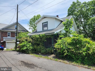 30 Clubhouse Ln, Ridgeley, WV 26753