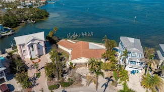 236 S Harbor Dr, Holmes Beach, FL 34217