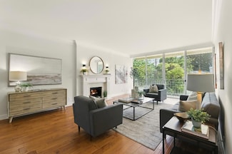 1330 University Dr Unit 25, Menlo Park, CA 94025