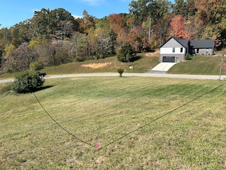 523 Hampton Blvd W, Morristown, TN 37814