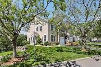 72 Magnolia Way, North Haledon, NJ 07508