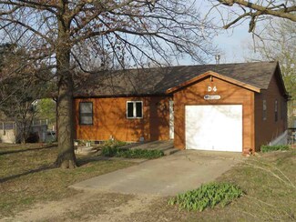 152 Watersedge Loop, Council Grove, KS 66846