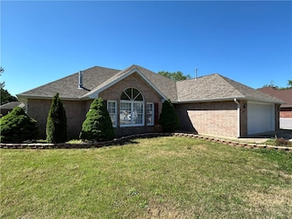 1322 Cottonwood Ct, Mountain Home, AR 72653
