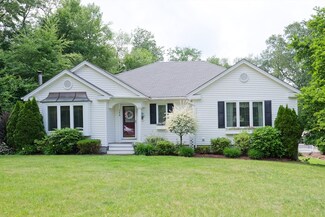 146 Hunter Rd, Uxbridge, MA 01569
