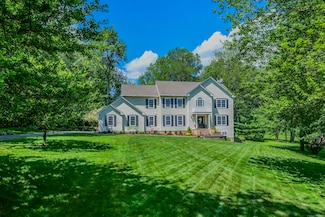 66 Warren Glen, Burlington, CT 06013
