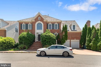 2113 Arrowleaf Dr, Vienna, VA 22182