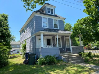 238 Overbrook Ave, Oakhurst, NJ 07755