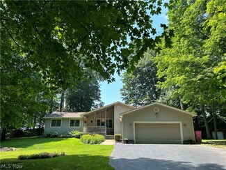 12541 Burton Heights Blvd, Burton, OH 44021