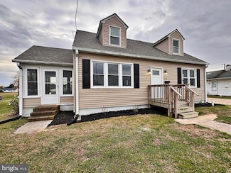 916 Forest St, Dover, DE 19904