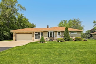 1406 E Oakwood Rd, Oak Creek, WI 53154
