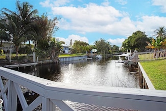808 Mission Hill Rd, Boynton Beach, FL 33435