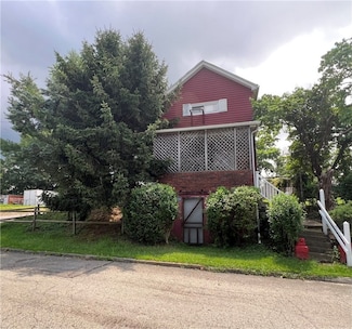 2220 Cronemeyer St, McKeesport, PA 15132