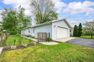 8243 Forest Beach Rd, Watervliet, MI 49098