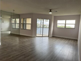 13800 SW 5th Ct Unit 211M, Pembroke Pines, FL 33027