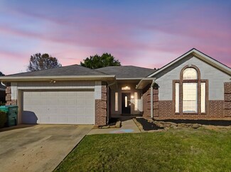 16 Pecan Valley Cir, Nash, TX 75569
