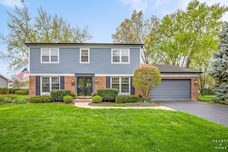 210 S Valley Rd, Barrington, IL 60010