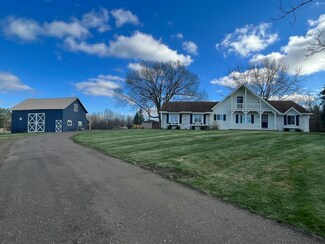 1612 Angling Rd SW, Grandville, MI 49418