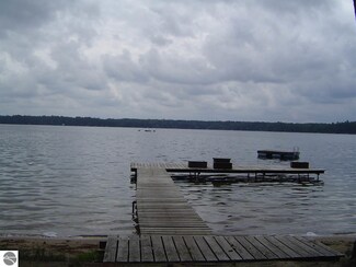 11267 Lakeview Ave NE, Kalkaska, MI 49646